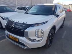 מיצובישי אאוטלנדר Premium אוט' 7 מק' 2.5 (181 כ"ס) בנזין 2022 למכיר