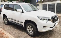 טויוטה לנד קרוזר ארוך 4X4 Luxury אוט' דיזל 7 מק' 2.8 (177 כ"ס) דיזל