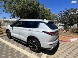 מיצובישי אאוטלנדר Premium אוט' 7 מק' 2.5 (181 כ"ס) בנזין 2022 למכיר