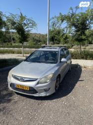 יונדאי i30CW Inspire סטיישן אוט' 1.6 (126 כ''ס) בנזין 2010 למכירה במו