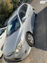 יונדאי i30CW Inspire סטיישן אוט' 1.6 (126 כ''ס) בנזין 2011 למכירה בקר