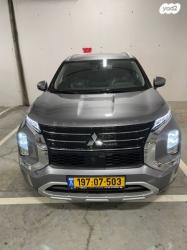 מיצובישי אאוטלנדר Premium אוט' 7 מק' 2.5 (181 כ"ס) בנזין 2023 למכיר