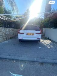 וולוו XC60 B5 Momentum אוט' 2.0 (250 כ''ס) בנזין 2021 למכירה באביאל