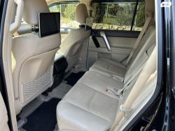 טויוטה לנד קרוזר ארוך 4X4 Luxury אוט' דיזל 7 מק' 2.8 (177 כ"ס) דיזל