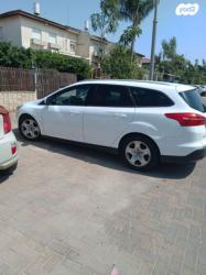 פורד פוקוס Trend סטיישן אוט' 1.5 (150 כ''ס) בנזין 2017 למכירה בבת 