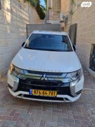 מיצובישי אאוטלנדר PHEV 4X4 Luxury הייבריד אוט' 5 מק' 2.4 (135 כ''ס) ה