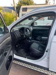 מיצובישי אאוטלנדר 4X4 Limited אוט' 7 דיזל מק' 2.3 (150 כ"ס) דיזל 2014