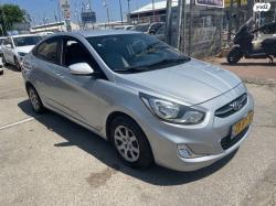 יונדאי i25 Inspire אוט' 1.6 (124 כ"ס) בנזין 2014 למכירה בחולון
