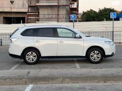 מיצובישי אאוטלנדר Instyle אוט' 7 מק' 2.0 (150 כ"ס) בנזין 2015 למכיר