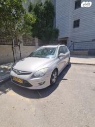 יונדאי i30CW Inspire סטיישן אוט' 1.6 (126 כ''ס) בנזין 2011 למכירה בנת