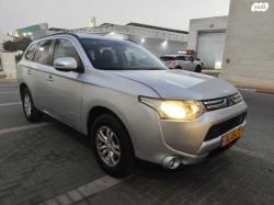 מיצובישי אאוטלנדר Instyle אוט' 7 מק' 2.0 (150 כ"ס) בנזין 2013 למכיר