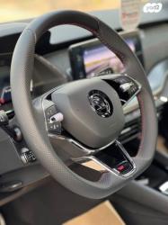סקודה אוקטביה RS RS אוט' 2.0 (245 כ"ס) בנזין 2023 למכירה בהרצליה