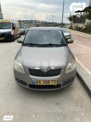 סקודה פאביה Ambiente אוט' 1.6 (105 כ''ס) בנזין 2010 למכירה בקרית את