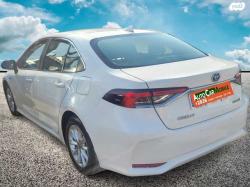 טויוטה קורולה הייבריד Sun סדאן אוט' 1.8 (98 כ''ס) בנזין 2019 למכ