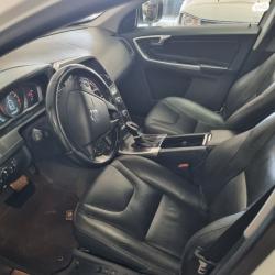 וולוו XC60 T5 Kinetic סטיישן אוט' 2.0 (245 כ''ס) בנזין 2014 למכירה ברא