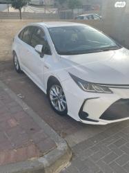 טויוטה קורולה הייבריד Sun סדאן אוט' 1.8 (98 כ''ס) בנזין 2019 למכ