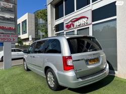 קרייזלר גראנד וויאג'ר Touring K אוט' 7 מק' 3.6 (279 כ"ס) בנזין 2012 ל