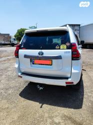 טויוטה לנד קרוזר ארוך Luxury 5 אוט' 5 מק' דיזל 5 דל' 2.8 (204 כ"ס) ד