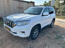 טויוטה לנד קרוזר קצר 4X4 Luxury SWB אוט' 3 דלתות דיזל 2.8 (204 כ''ס) 