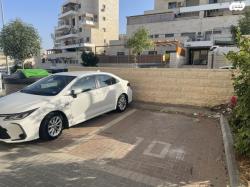 טויוטה קורולה הייבריד Sun סדאן אוט' 1.8 (98 כ''ס) בנזין 2019 למכ