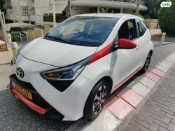 טויוטה אייגו (AYGO) X-Play אוט' 1.0 (72 כ''ס) בנזין 2018 למכירה ברמת 