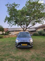 מיצובישי אאוטלנדר Instyle אוט' 7 מק' 2.0 (150 כ"ס) בנזין 2021 למכיר