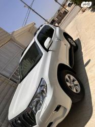 טויוטה לנד קרוזר קצר 4X4 Luxury SWB אוט' 3 דלתות דיזל 2.8 (204 כ''ס) 