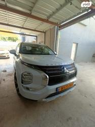 מיצובישי אאוטלנדר Premium אוט' 7 מק' 2.5 (181 כ"ס) בנזין 2022 למכיר