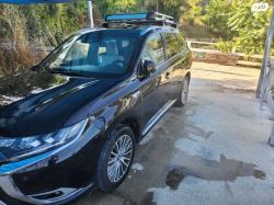 מיצובישי אאוטלנדר PHEV 4X4 Luxury הייבריד אוט' 5 מק' 2.4 (135 כ''ס) ה