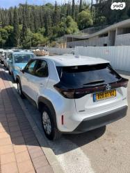 טויוטה יאריס קרוס HSD Urban אוט' 1.5 (92 כ''ס) בנזין 2021 למכירה בק