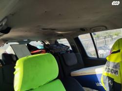 ניסאן פאת'פיינדר 4X4 SE אוט' דיזל 7 מק' 2.5 (171 כ''ס) דיזל 2008 למכ