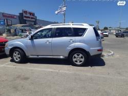 מיצובישי אאוטלנדר 4X4 Comfort אוט' 7 מק' 2.4 (170 כ"ס) [2010-2012] בנזין