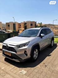 טויוטה RAV4 ארוך 4X2 Experience אוט' 2.0 (175 כ''ס) בנזין 2019 למכירה בט