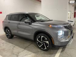 מיצובישי אאוטלנדר Premium אוט' 7 מק' 2.5 (181 כ"ס) בנזין 2023 למכיר