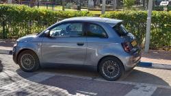 פיאט 500 Icon 3+1 אוט' הצ'בק חשמלי (118 כ"ס) חשמלי 2022 למכירה בהוד