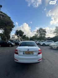 סקודה אוקטביה Style אוט' 1.2 (110 כ"ס) בנזין 2016 למכירה בחיפה