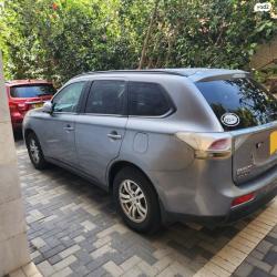 מיצובישי אאוטלנדר Instyle אוט' 7 מק' 2.0 (150 כ"ס) בנזין 2013 למכיר