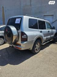 מיצובישי פג'רו ארוך 4X4 GLX אוט' דיזל 7 מק' 3.2 (165 כ''ס) דיזל 2003 