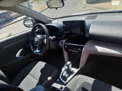 טויוטה יאריס קרוס HSD Urban אוט' 1.5 (92 כ''ס) בנזין 2021 למכירה בר