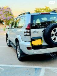 טויוטה לנד קרוזר ארוך 4X4 STD אוט' דיזל 8 מק' 3.0 (173 כ''ס) דיזל 2