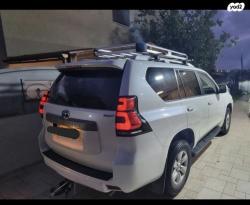 טויוטה לנד קרוזר ארוך 4X4 Select אוט' דיזל 7 מק' 2.8 (177 כ"ס) דיזל