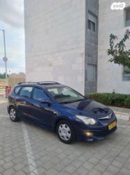 יונדאי i30CW Inspire סטיישן אוט' 1.6 (126 כ''ס) בנזין 2011 למכירה באי