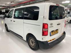 טויוטה פרואייס Medium אוט' דיזל 3 מק' 4 דל' 2.0 (177 כ"ס) דיזל 2017 ל