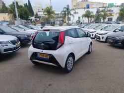 טויוטה אייגו (AYGO) X Tss אוט' 1.0 (72 כ''ס) בנזין 2020 למכירה בראשו