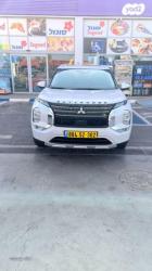 מיצובישי אאוטלנדר Premium אוט' 7 מק' 2.5 (181 כ"ס) בנזין 2022 למכיר