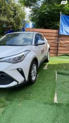 טויוטה C-HR Club הייבריד אוט' 1.8 (98 כ''ס) בנזין 2021 למכירה בתל א