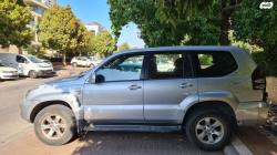 טויוטה לנד קרוזר ארוך 4X4 STD אוט' דיזל 8 מק' 3.0 (166 כ''ס) דיזל 2