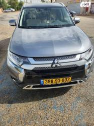 מיצובישי אאוטלנדר Instyle אוט' 7 מק' 2.0 (150 כ"ס) בנזין 2021 למכיר