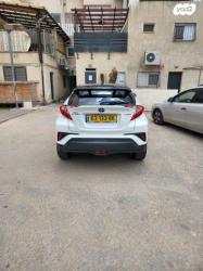 טויוטה C-HR Chic הייבריד אוט' 1.8 (98 כ"ס) בנזין 2017 למכירה במודי