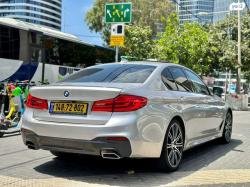 ב.מ.וו סדרה 5 530E IPer M-Sport הייבריד אוט' 2.0 (184 כ''ס) ק'-4 היברידי